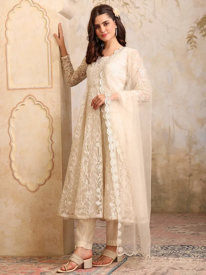 Floral Embroidered Thread Work Kurta Set with Trousers & Dupatta - Image 18
