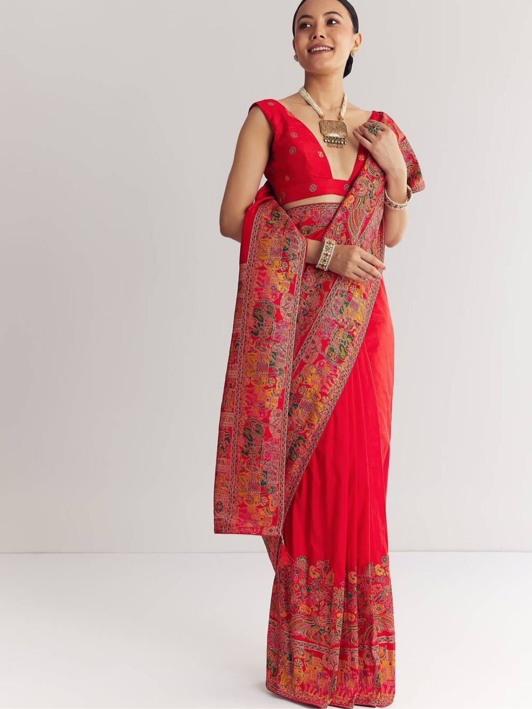 Soft Woven Silk Saree with Ethnic Elements - Image 4